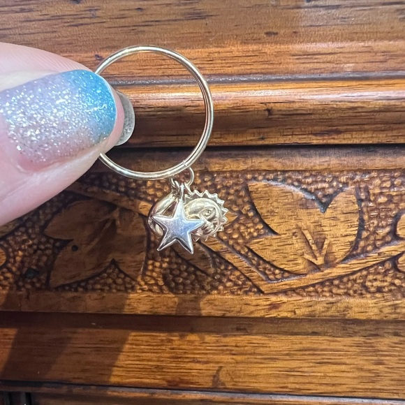 14k yellow and white gold sun moon star dangle ring size 7 ladies 1.2 grams - Picture 7 of 8